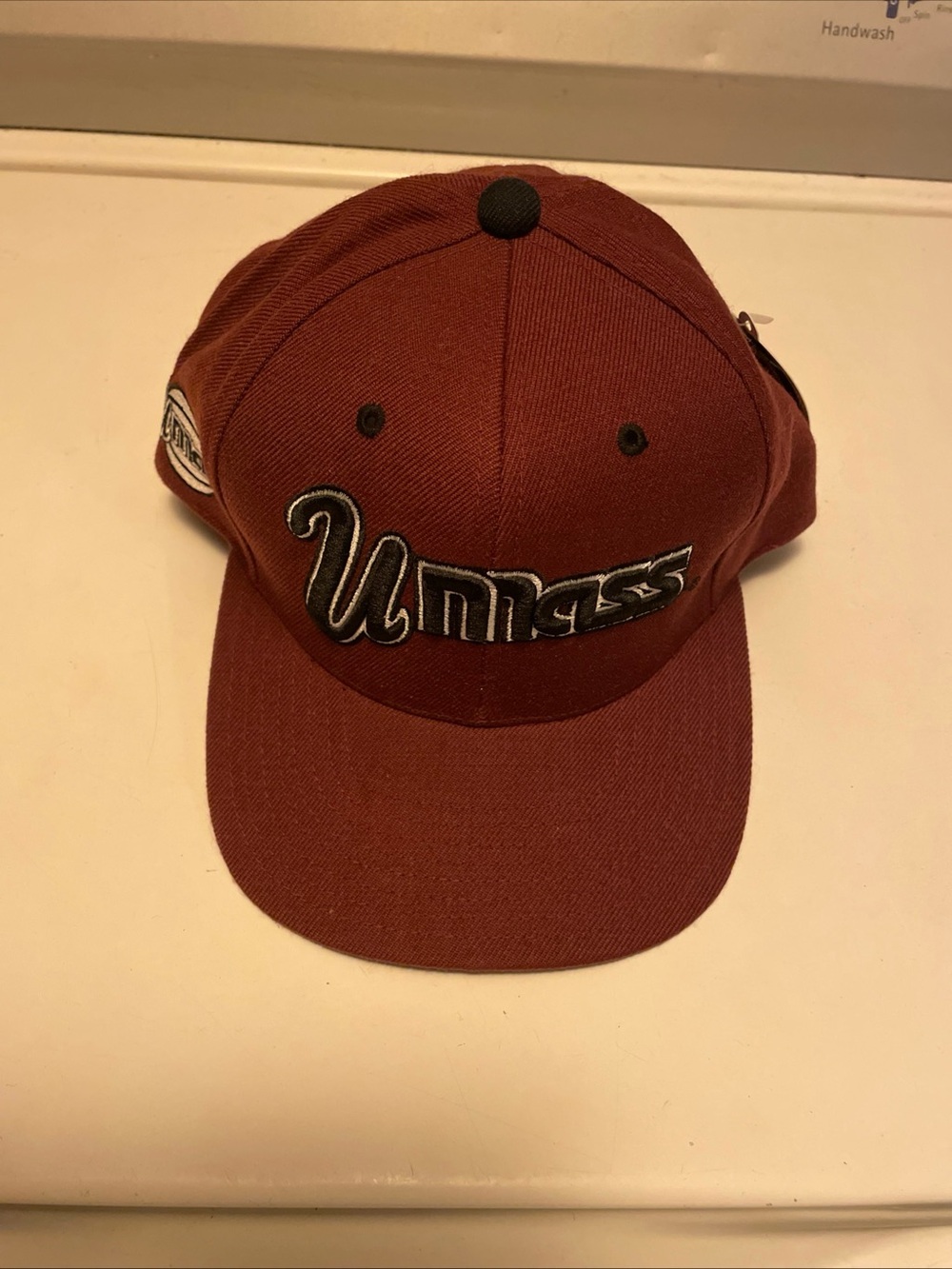 Vintage UMass Minutemen Maroon Snapback Hat Colosseum Athletics Made in USA NWT